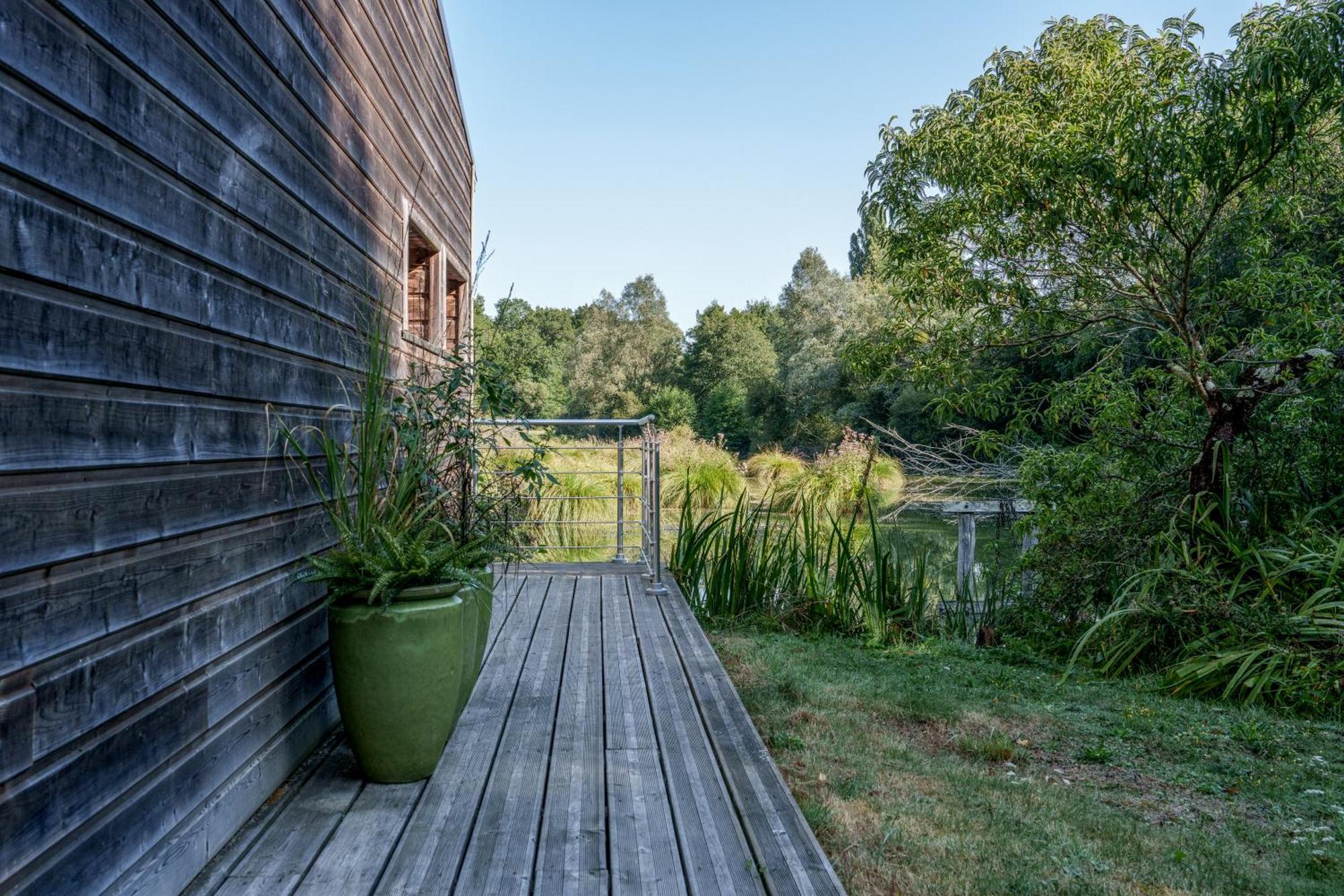La Cabane Du Pont Du Douet Mazières-de-Touraine Exteriér fotografie